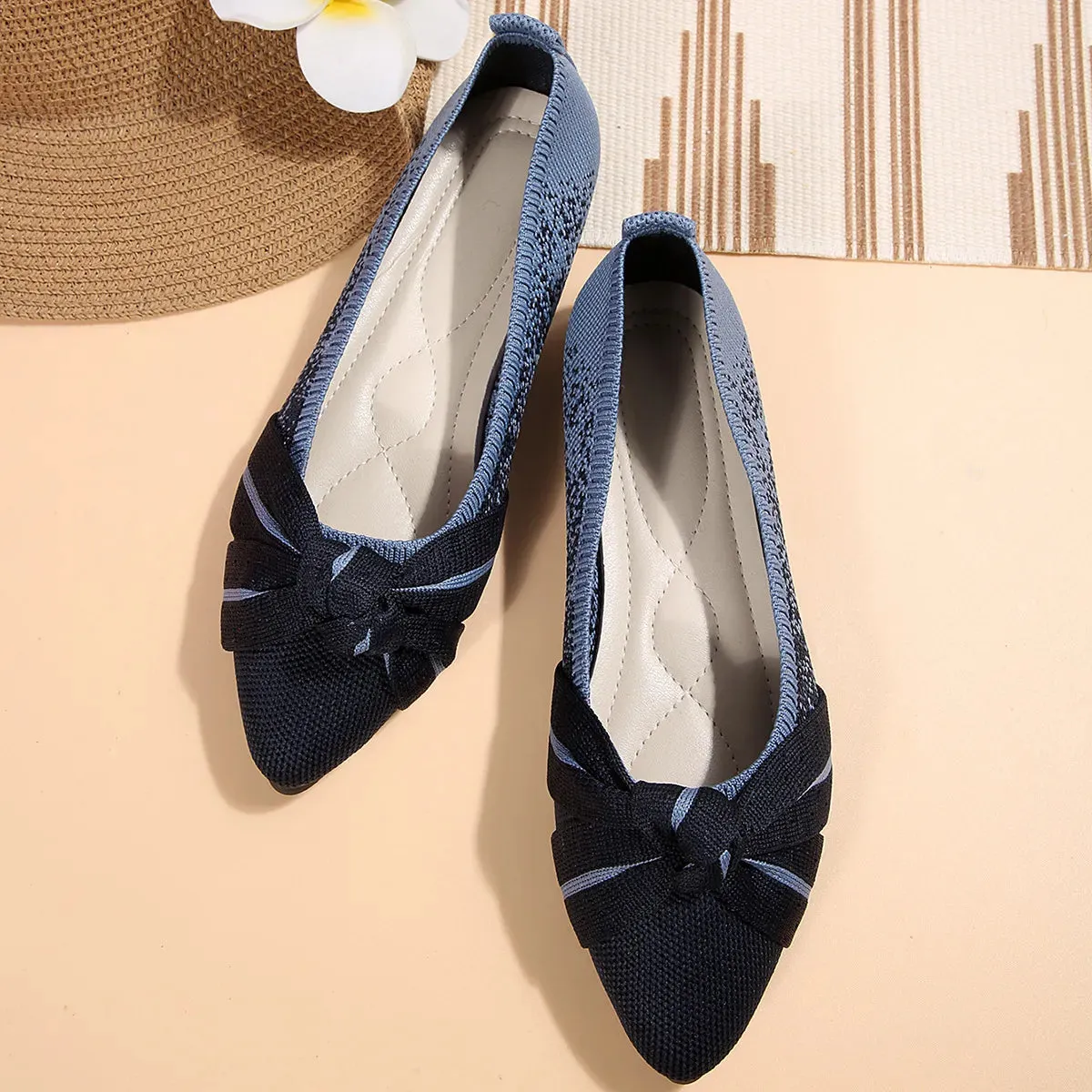 Contrast Point Toe Flats Slip-Ons