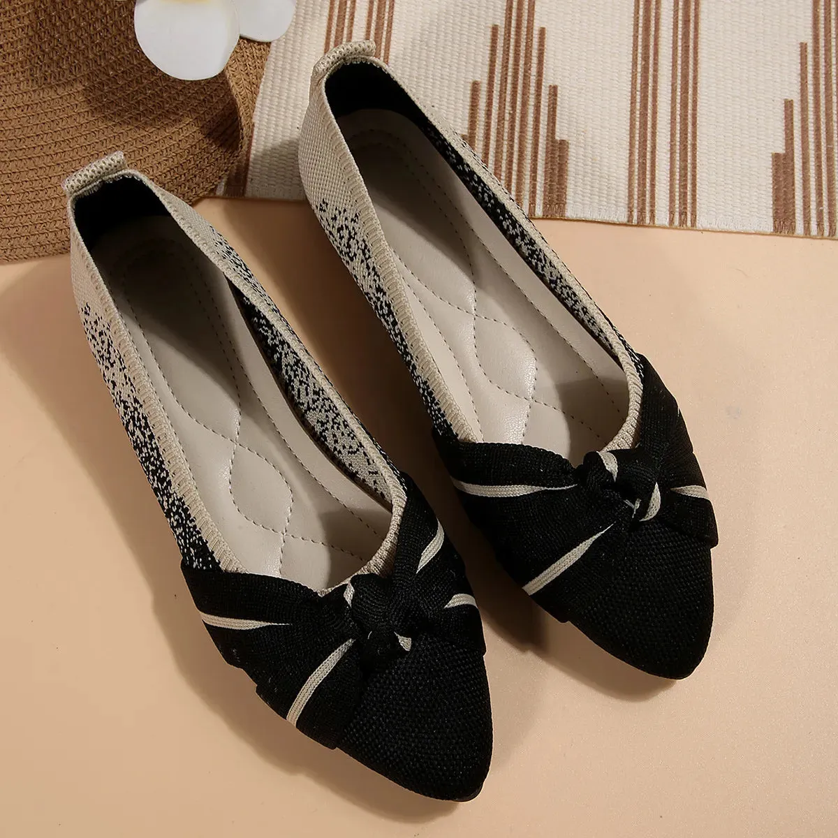 Contrast Point Toe Flats Slip-Ons