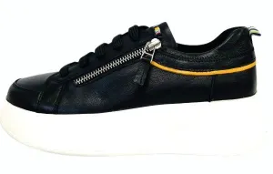 Karen Koo 242335BLK- Trainer
