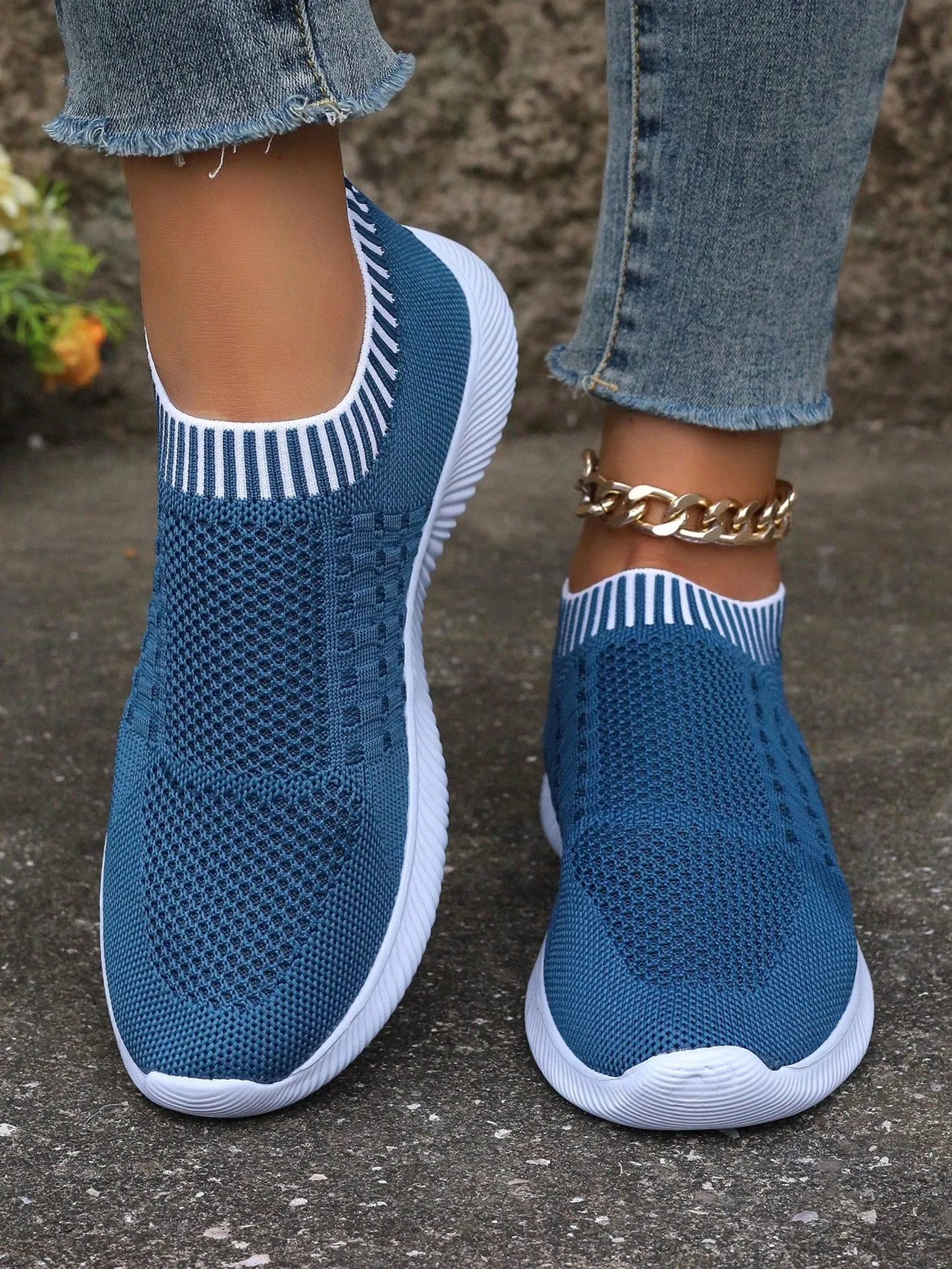 Ladies' Fashionable Sporty Style Knitted Sneakers With Striped Pattern For All Seasons Outdoor & Casual Activities