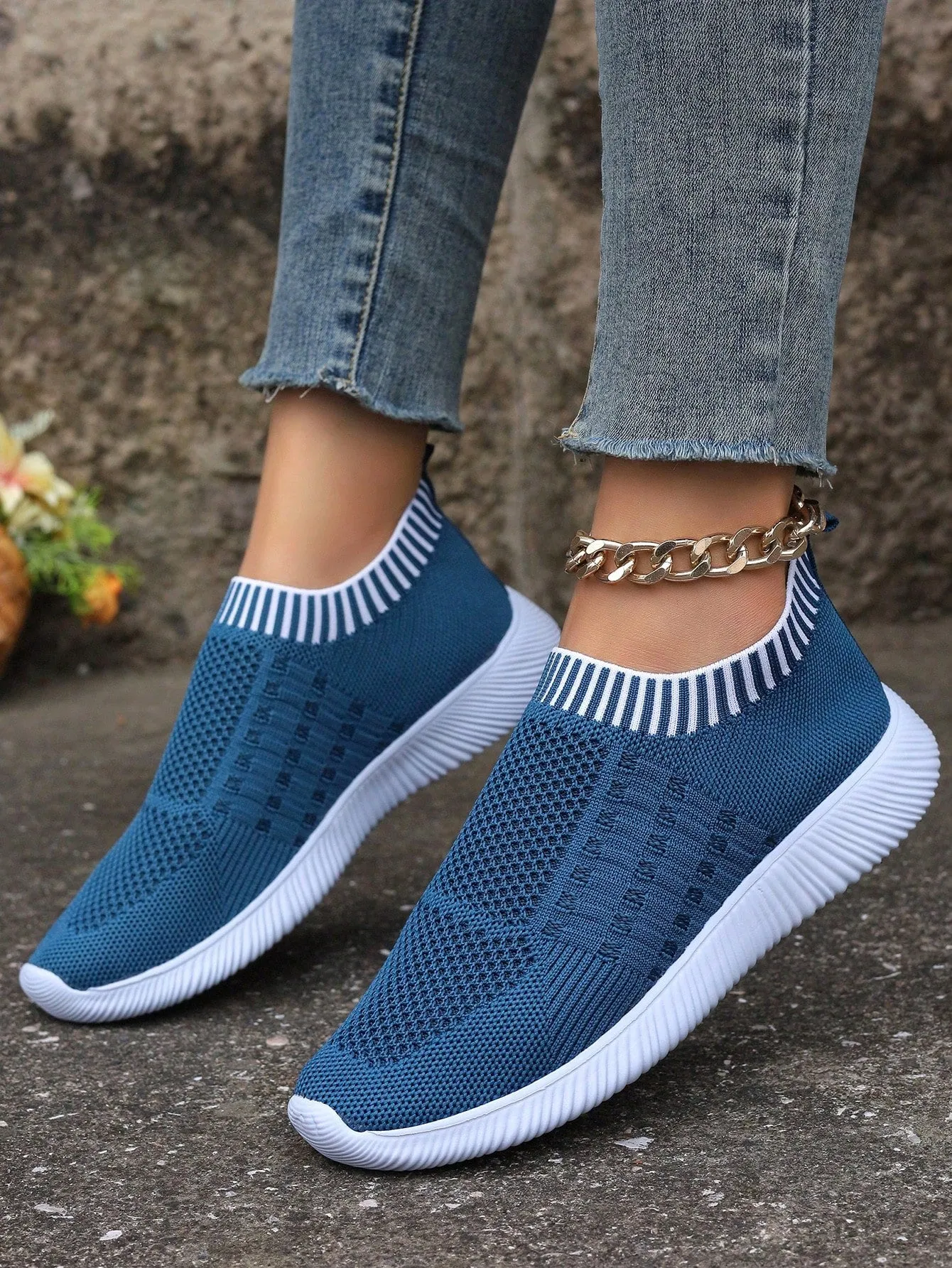 Ladies' Fashionable Sporty Style Knitted Sneakers With Striped Pattern For All Seasons Outdoor & Casual Activities