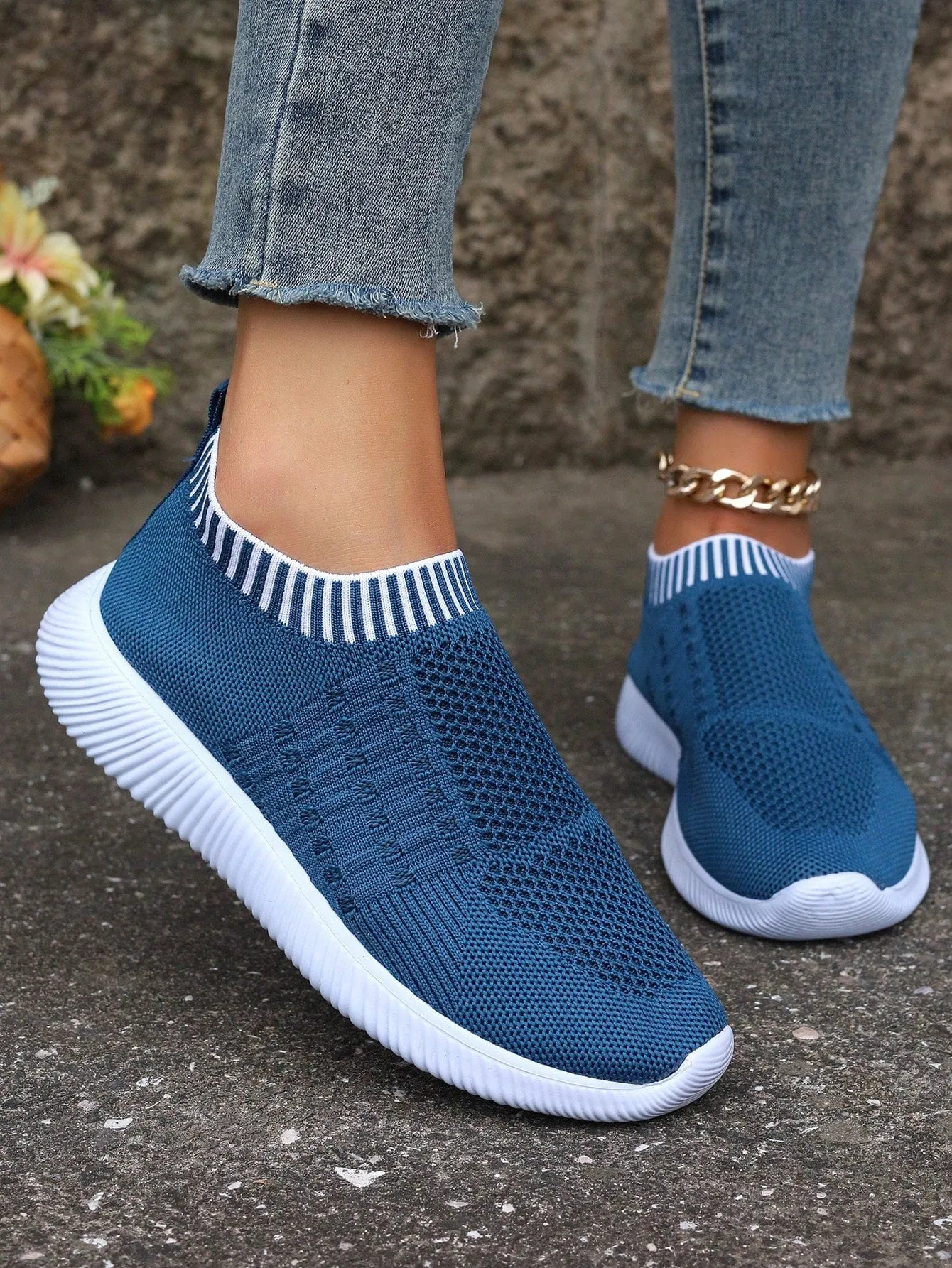 Ladies' Fashionable Sporty Style Knitted Sneakers With Striped Pattern For All Seasons Outdoor & Casual Activities