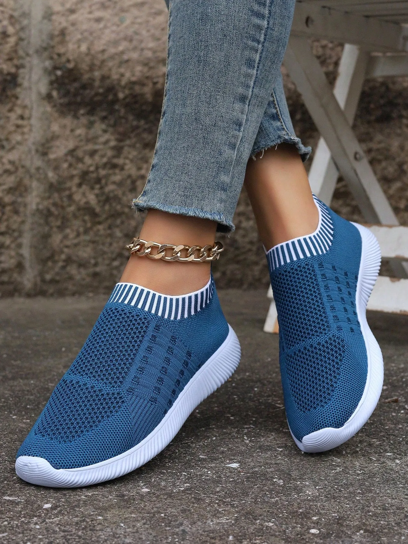 Ladies' Fashionable Sporty Style Knitted Sneakers With Striped Pattern For All Seasons Outdoor & Casual Activities