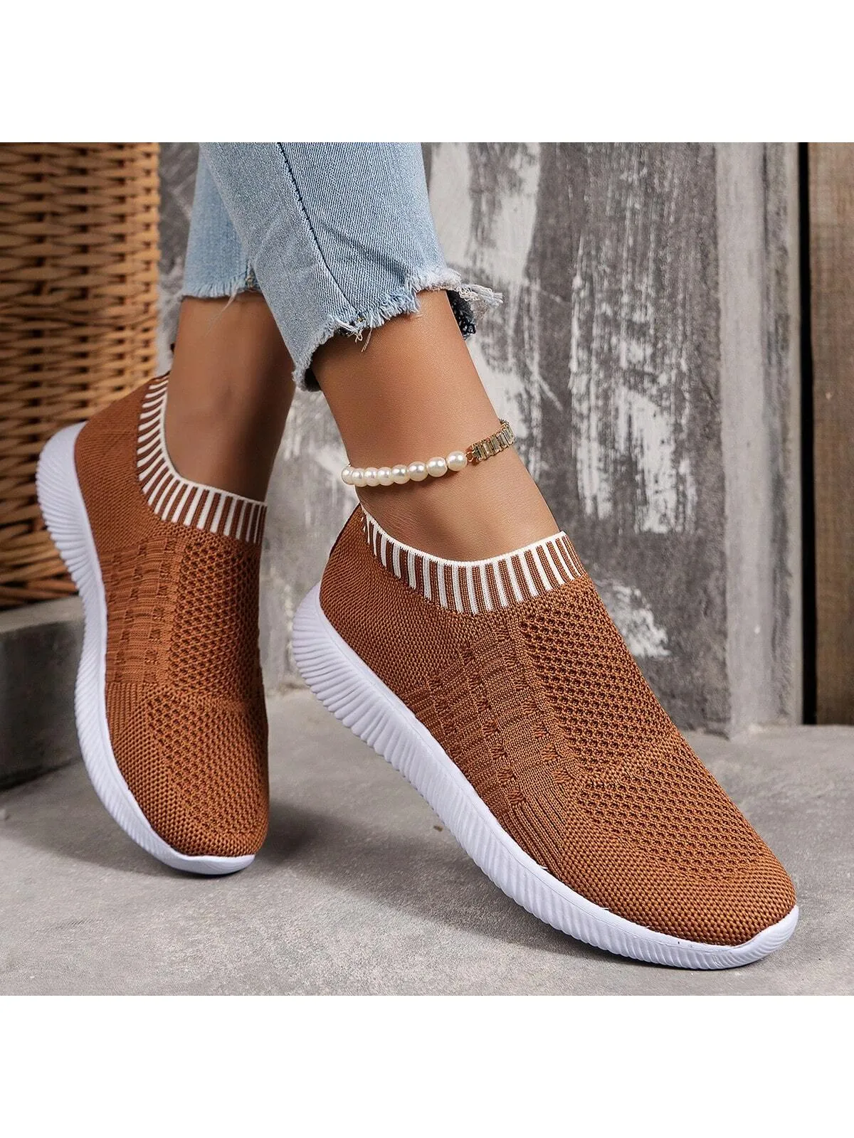 Ladies' Fashionable Sporty Style Knitted Sneakers With Striped Pattern For All Seasons Outdoor & Casual Activities