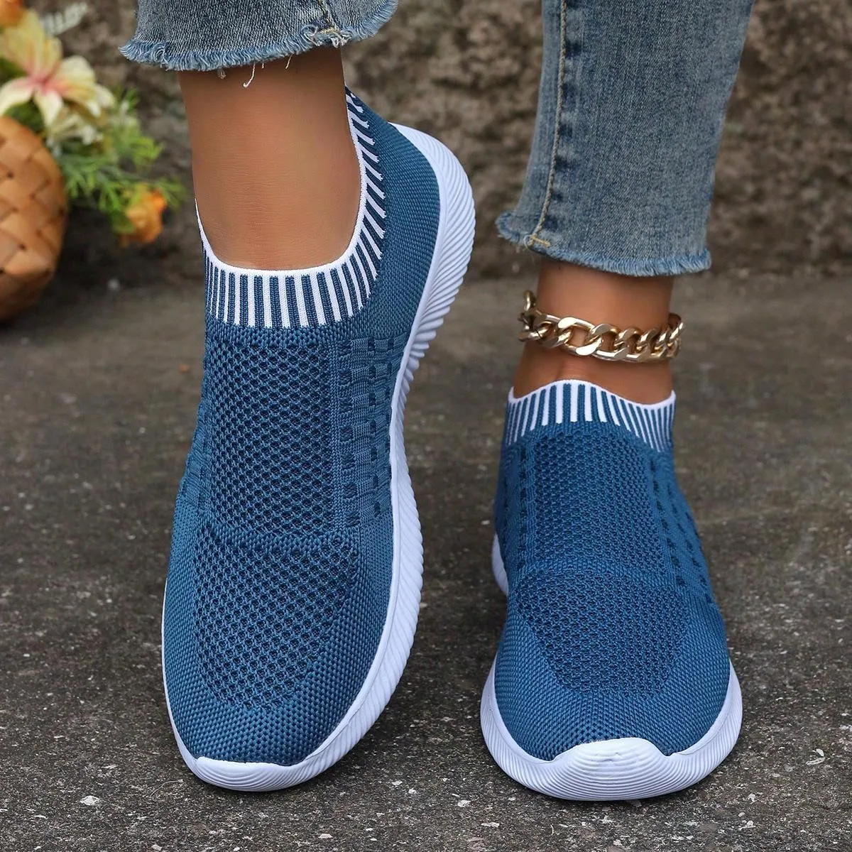 Ladies' Fashionable Sporty Style Knitted Sneakers With Striped Pattern For All Seasons Outdoor & Casual Activities