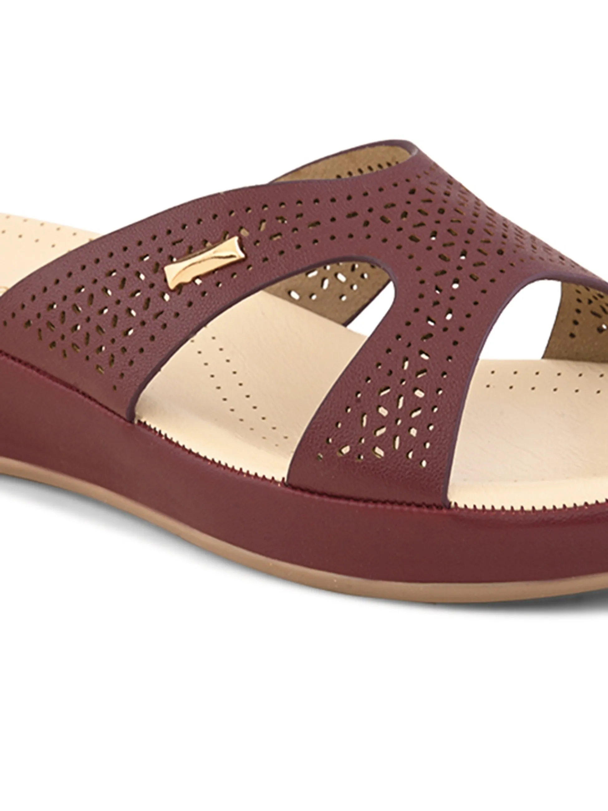 Pelle Albero Female's Maroon Faux Leather Flat Slipper